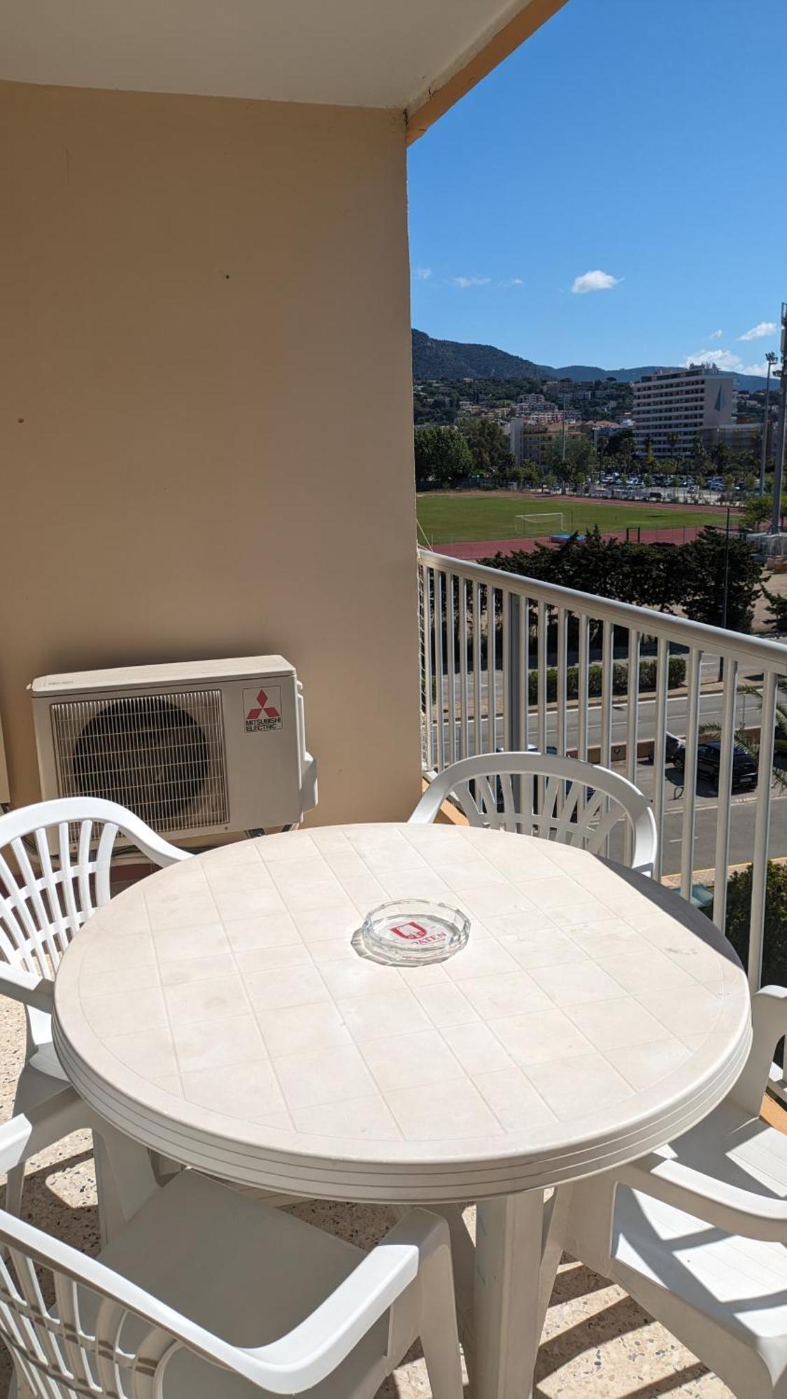 Studio Avec Coin Nuit, 100 M De La Mer Le Lavandou Esterno foto